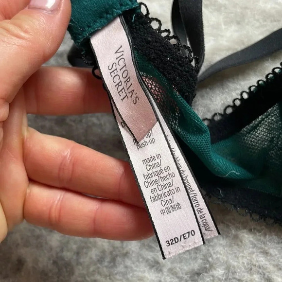 Victoria's Secret Dream Angels Lace Bra - Picture 12 of 16